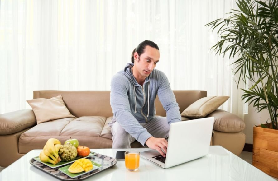 What Does a Realistic Healthy Remote Workday Look Like?